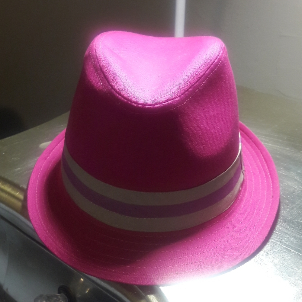 Pink hat - Picture 2 of 3